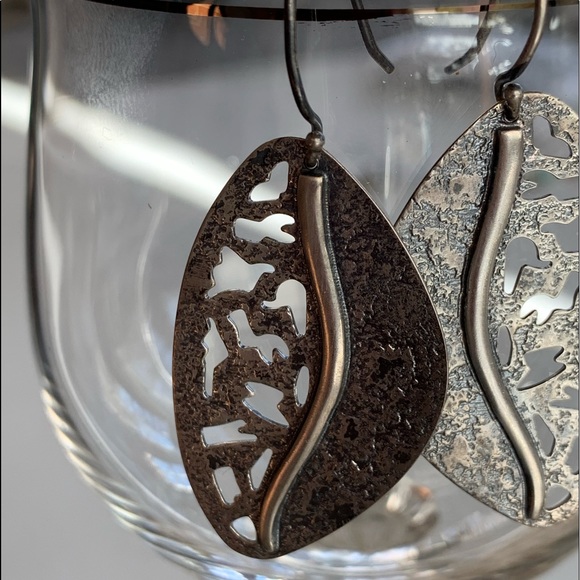 Stunning Large SILPADA textured Leaf Sterling Silver Earrings - Picture 5 of 5